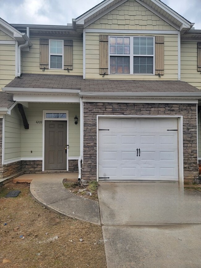 4209 High Park Ln in East Point, GA - Building Photo - Building Photo