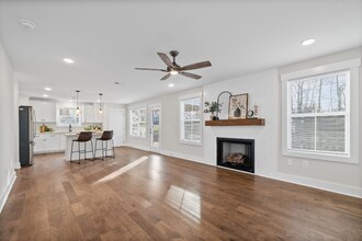 361 Frontier Dr in Clarksville, TN - Building Photo - Building Photo