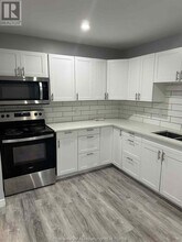 222 St Clair St in Chatham, ON - Building Photo - Building Photo