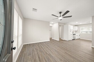 7222 Wiley Rd in Houston, TX - Foto de edificio - Building Photo