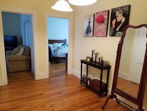 14 Glenville Ave, Unit 1 in Boston, MA - Foto de edificio - Building Photo