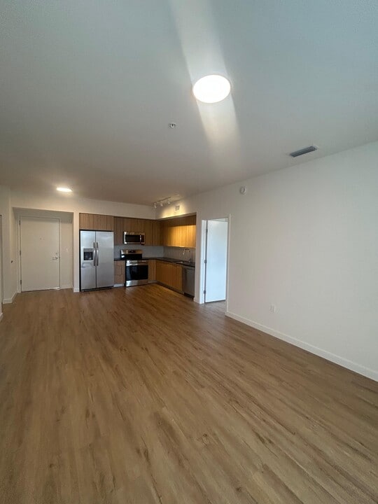 950 E 27th St, Unit B1 in Hialeah, FL - Building Photo