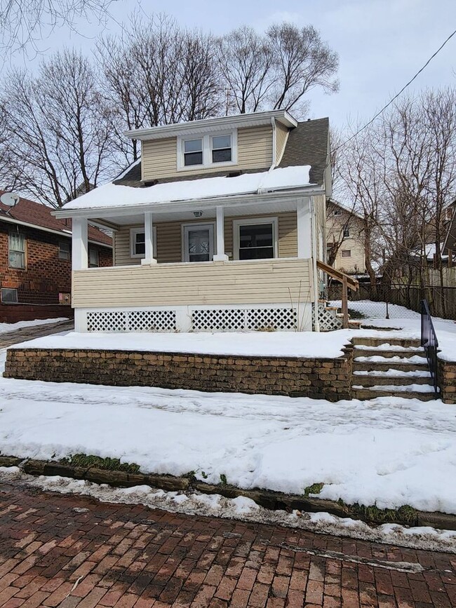 233 Sobul Ave in Akron, OH - Building Photo - Building Photo