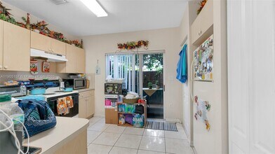 2993 W 80th St in Hialeah, FL - Building Photo - Building Photo