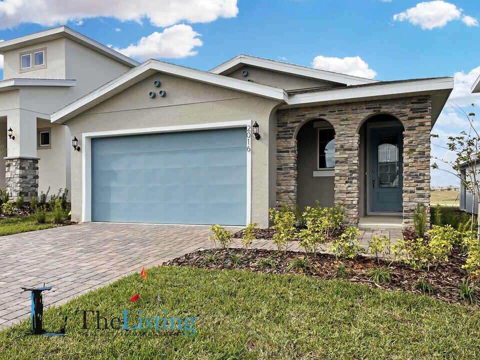 2016 Sunshine Peak Dr in Minneola, FL - Building Photo