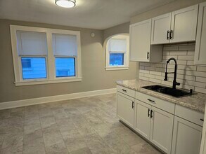 105 N Bon Air Ave in Youngstown, OH - Building Photo - Building Photo