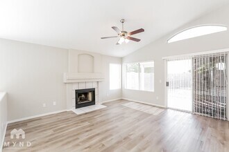 1045 W Todd Dr in Tempe, AZ - Building Photo - Building Photo