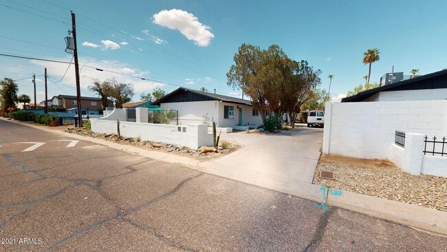 property at 3942 E Earll Dr