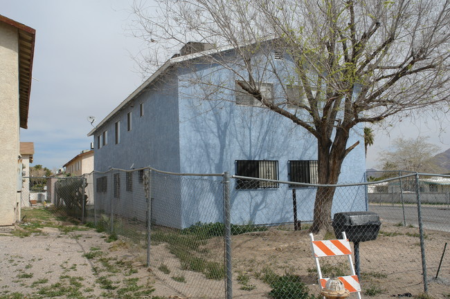 4390 E Twinview Cor in Las Vegas, NV - Building Photo - Building Photo