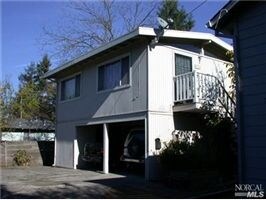 327 Decker St in Santa Rosa, CA - Building Photo