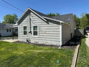 316 W Elm St in Olathe, KS - Building Photo - Building Photo