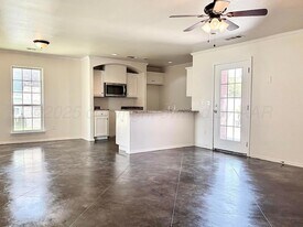 4521 Pine St in Amarillo, TX - Building Photo