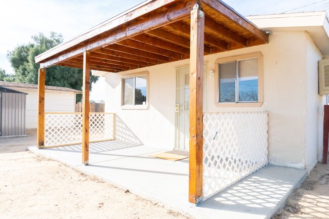 3957 Weiman Ave in Ridgecrest, CA - Foto de edificio - Building Photo
