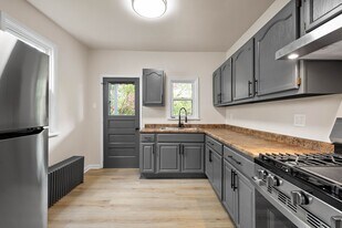 740 Frederick St in Mckees Rocks, PA - Building Photo