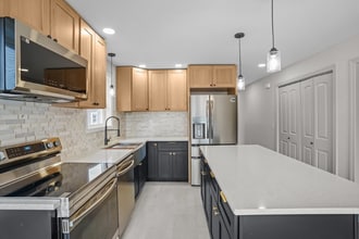 53 Comstock Ave in Providence, RI - Foto de edificio - Building Photo