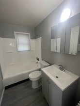 62 Hughes St in Hartford, CT - Building Photo - Building Photo