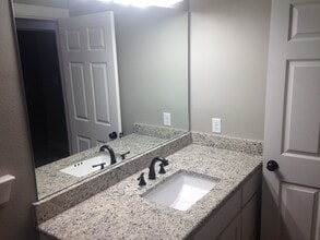 308 Candlewood Cir in Gainesville, TX - Building Photo - Building Photo