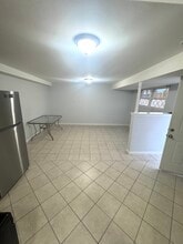 86 Renee Pl, Unit 1 in Staten Island, NY - Foto de edificio - Building Photo