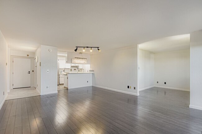 7420 E Quincy Ave, Unit Quincy in Denver, CO - Foto de edificio - Building Photo