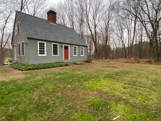 55 Montague Rd in Sunderland, MA - Building Photo - Building Photo