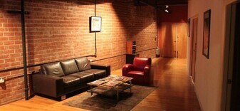 5401 Alvern Cir, Unit Suite D in Los Angeles, CA - Building Photo