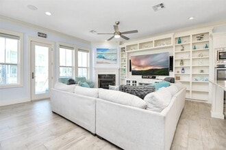 3803 Neptune in Galveston, TX - Building Photo - Building Photo