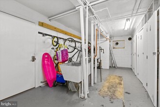 3332 Spring Ln in Falls Church, VA - Building Photo - Building Photo