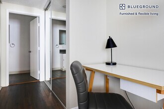 747 Gayley Ave in Los Angeles, CA - Foto de edificio - Building Photo