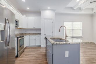 The Residences at Willow Creek in Tifton, GA - Building Photo - Interior Photo