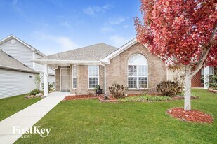 316 Village Dr in Calera, AL - Building Photo