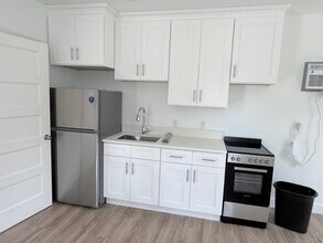 1520 Blue Sage Dr in Naples, FL - Building Photo - Building Photo