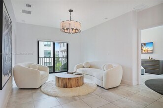 4740 NW 84th Ct in Doral, FL - Building Photo - Building Photo