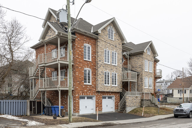 65 Hélène-Duval St in Gatineau, QC - Building Photo - Building Photo
