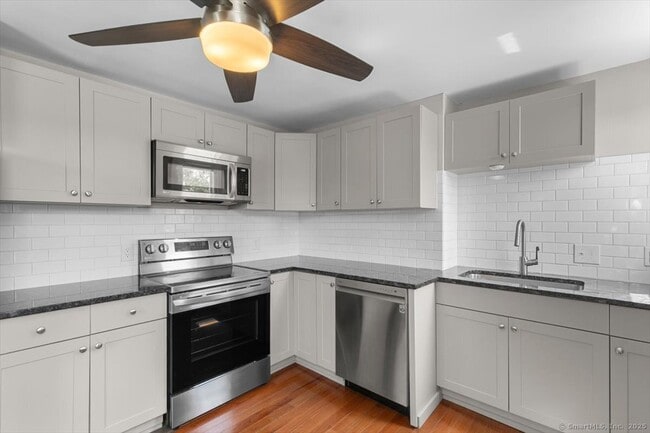 502 Chapel St in New Haven, CT - Building Photo - Building Photo