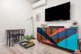 1138 W 52nd St, Unit ADU in Los Angeles, CA - Building Photo - Building Photo