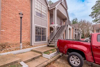 2402 Sycamore Ave in Huntsville, TX - Building Photo - Building Photo