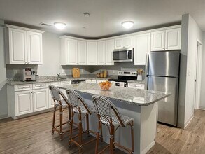 2 Florence St, Unit #511 in Malden, MA - Building Photo - Building Photo