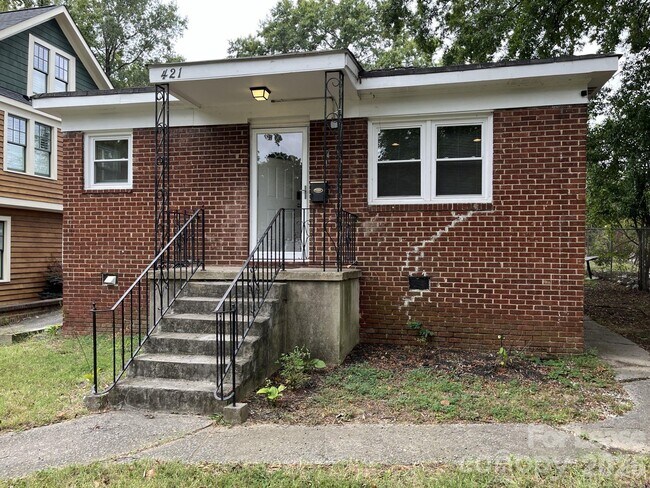 421 W Kingston Ave in Charlotte, NC - Building Photo - Building Photo
