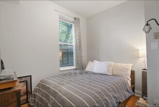2153 W Potomac Ave in Chicago, IL - Building Photo - Building Photo