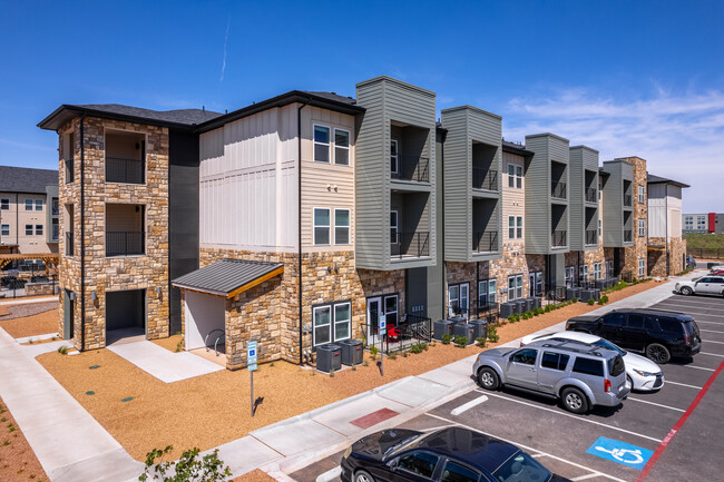 Magnolia Living - 55 and Over in Odessa, TX - Building Photo - Building Photo