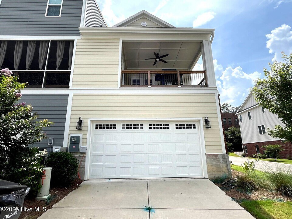 60 Brownstone Ln in Southern Pines, NC - Building Photo