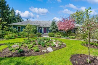 810 Pirates Cove in Mamaroneck, NY - Building Photo - Building Photo