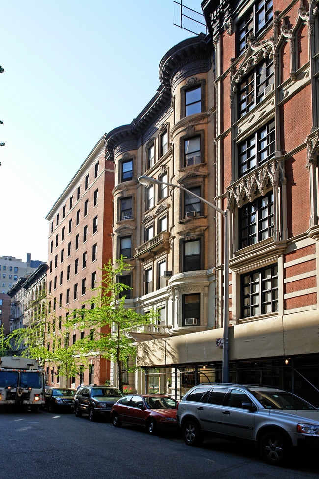 342 W 85th St in New York, NY - Building Photo - Building Photo