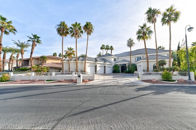 3160 Bel Air Dr in Las Vegas, NV - Building Photo - Building Photo