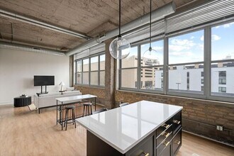521 S 7th St in Minneapolis, MN - Building Photo - Building Photo