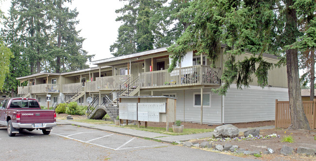 Garden Park Apartments in Lakewood, WA - Building Photo - Building Photo