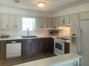 5611 Ellis Trace Dr in Jacksonville, FL - Building Photo - Building Photo