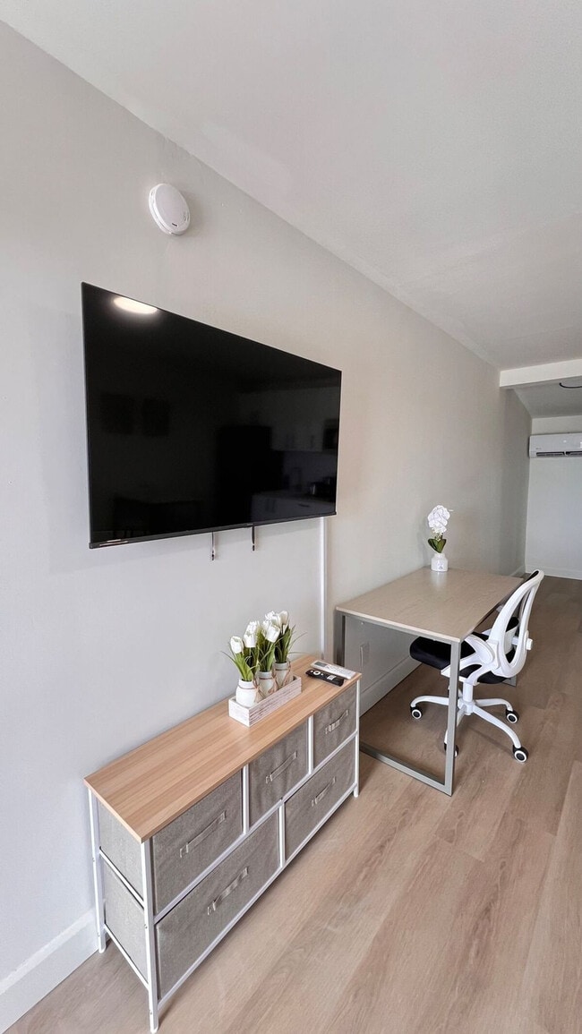 7737 Lundy's Ln, Unit SI ID1497909P in Niagara Falls, ON - Building Photo - Building Photo