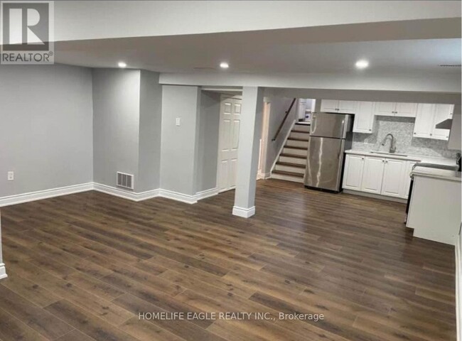 38 Bolland Crescent in Ajax, ON - Building Photo - Building Photo