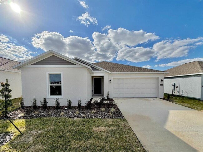 2122 Chris Dr in Winter Haven, FL - Building Photo - Building Photo